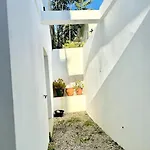 شقة Renovated With Small Garden In Ajuda *