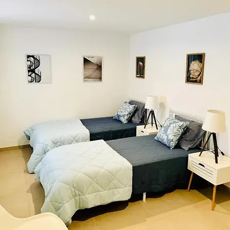 Lägenhet Renovated With Small Garden In Ajuda *