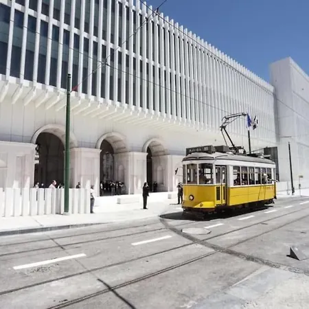 Lägenhet Renovated With Small Garden In Ajuda