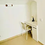 Renovated With Small Garden In Ajuda * Lisbona